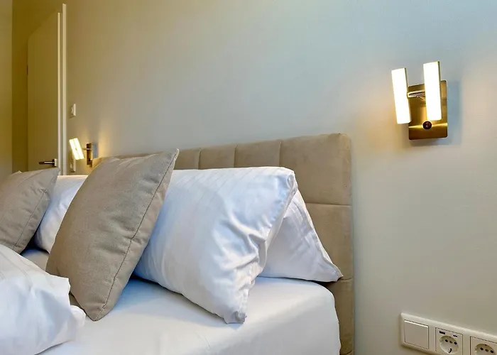 Ebbe Flut, Whg 20 Lägenhet *